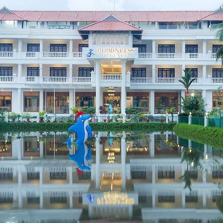 Rustic Leisures Llp Hotel Kochi Buitenkant foto