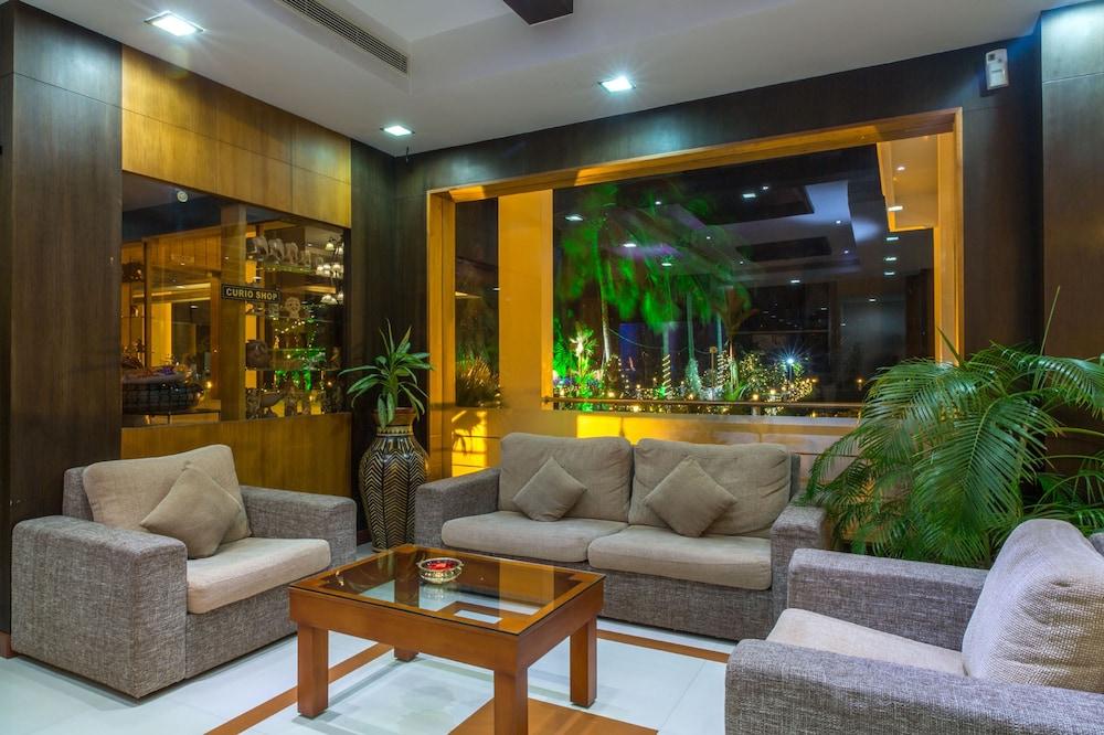 Rustic Leisures Llp Hotel Kochi Buitenkant foto