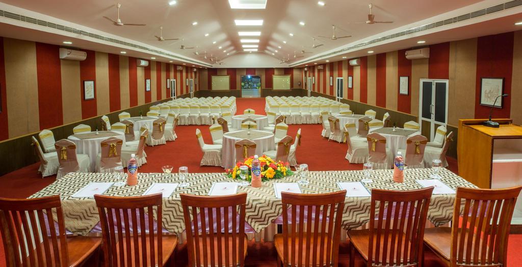 Rustic Leisures Llp Hotel Kochi Buitenkant foto