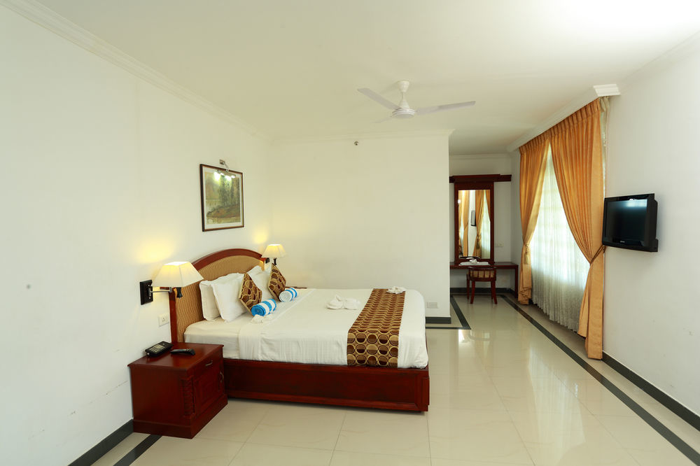 Rustic Leisures Llp Hotel Kochi Buitenkant foto