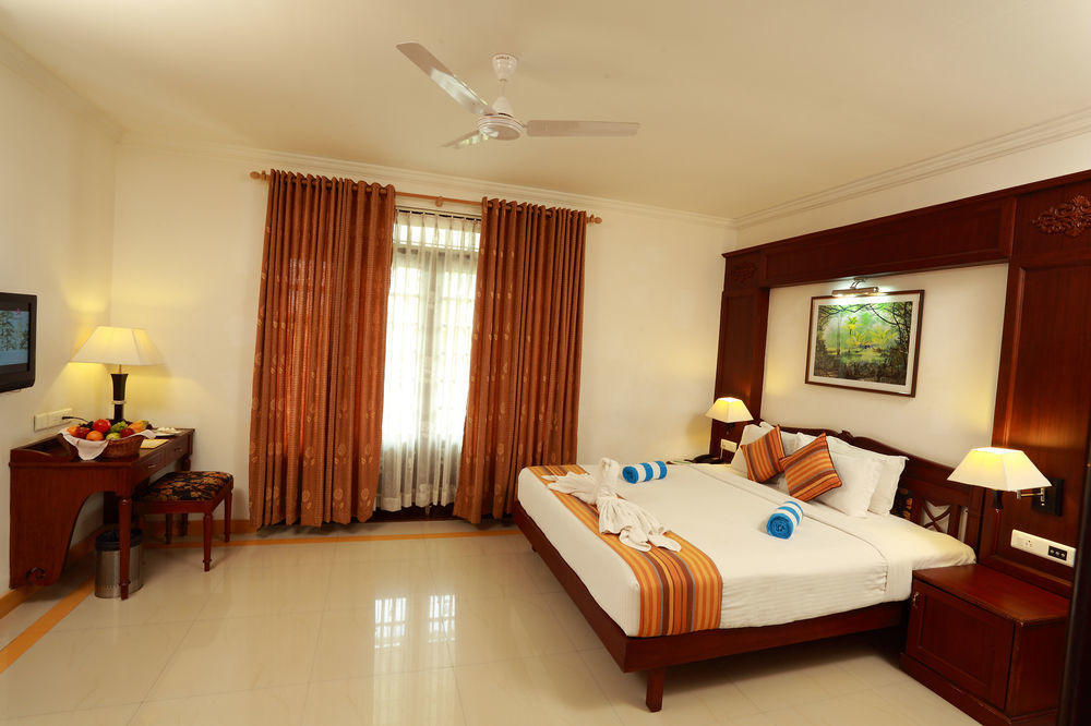 Rustic Leisures Llp Hotel Kochi Buitenkant foto