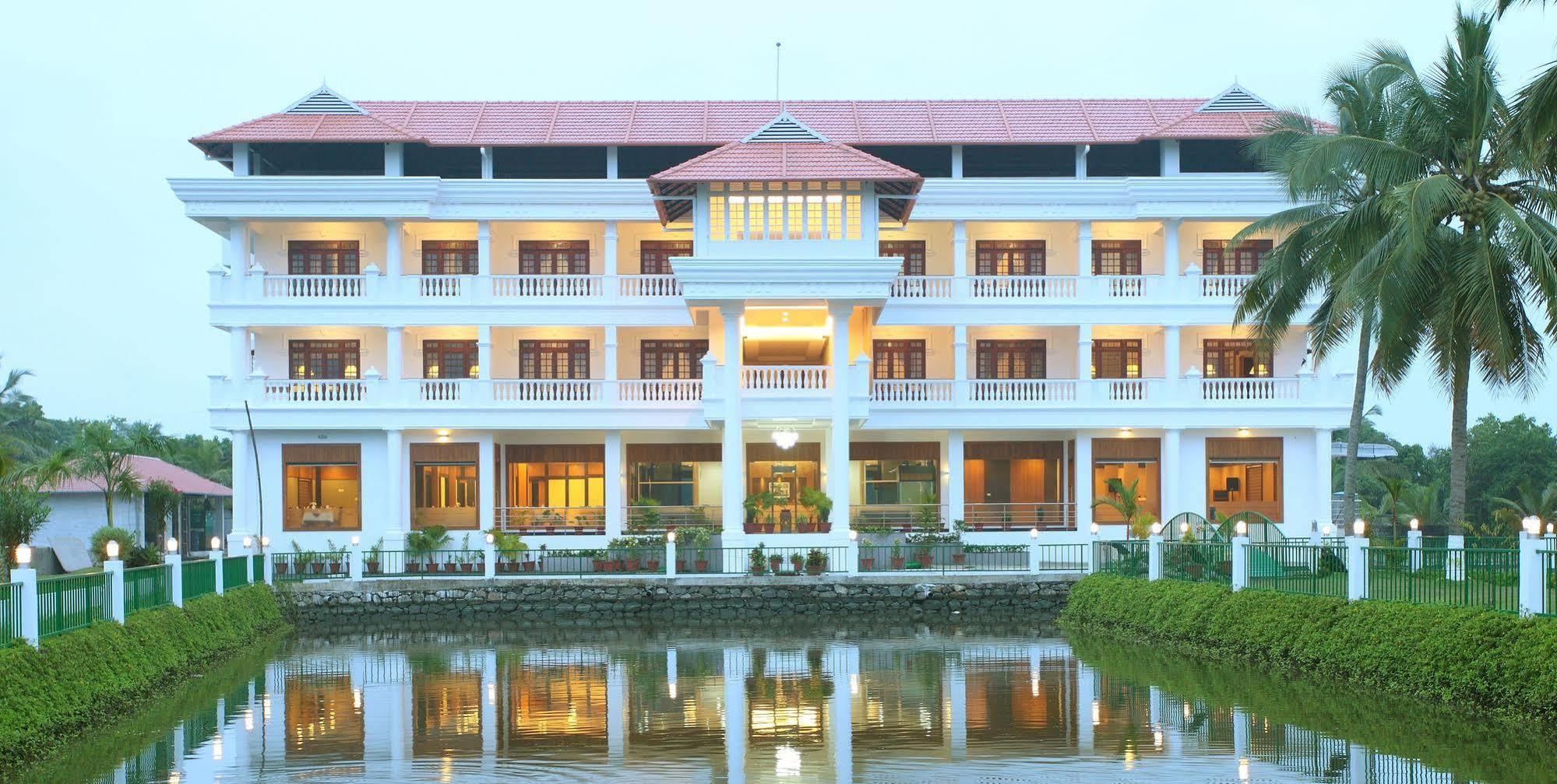 Rustic Leisures Llp Hotel Kochi Buitenkant foto
